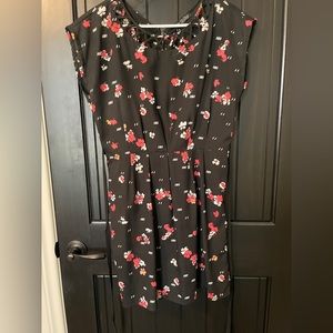 BeBop Size L, cute dress, detailing at neck, reddish pink floral